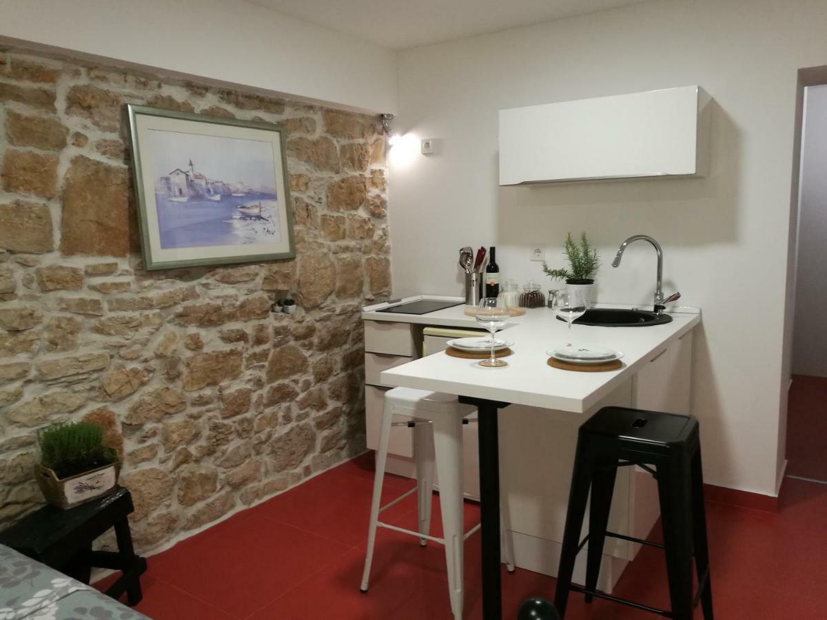 Littel Studio Franceska Езера Экстерьер фото