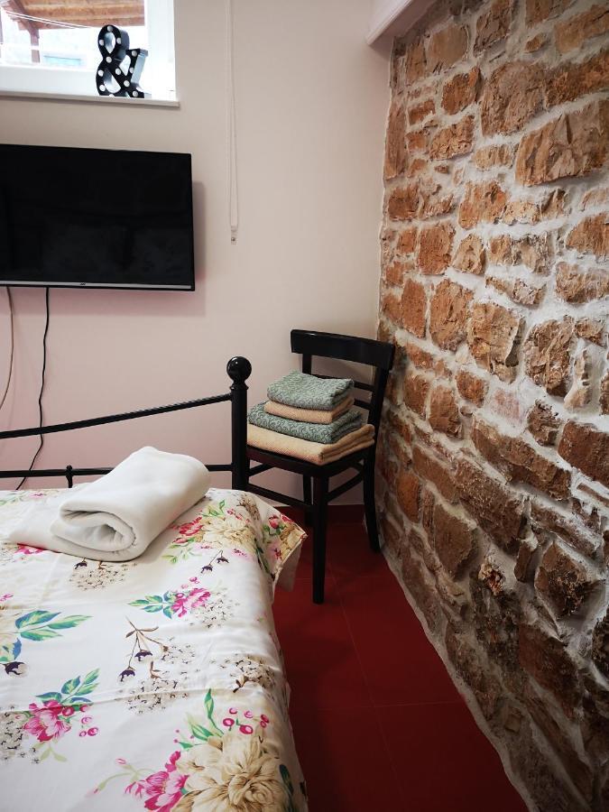 Littel Studio Franceska Езера Экстерьер фото