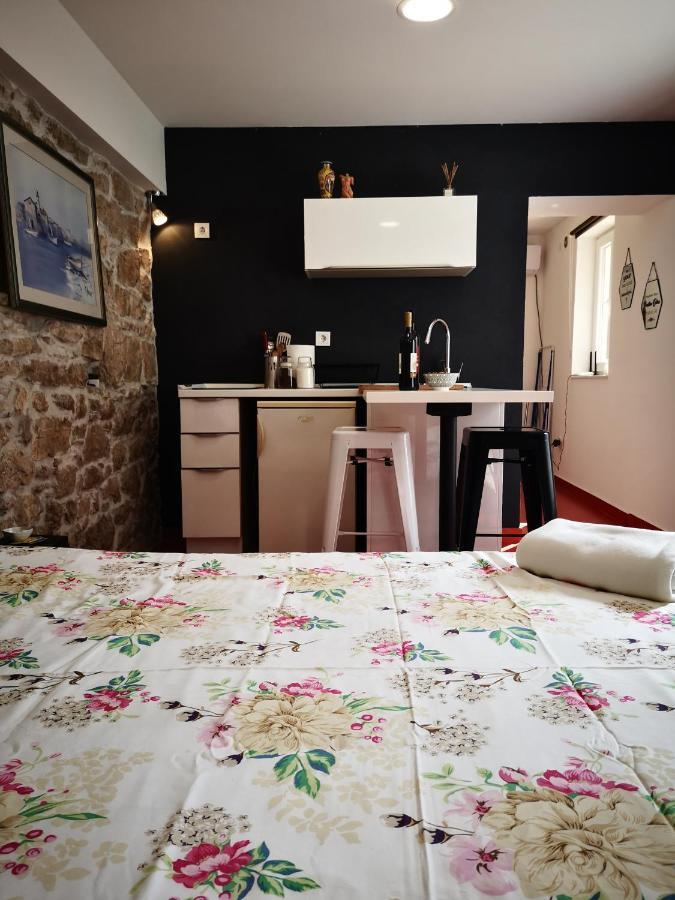 Littel Studio Franceska Езера Экстерьер фото